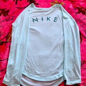 •NIKE SHIRT•